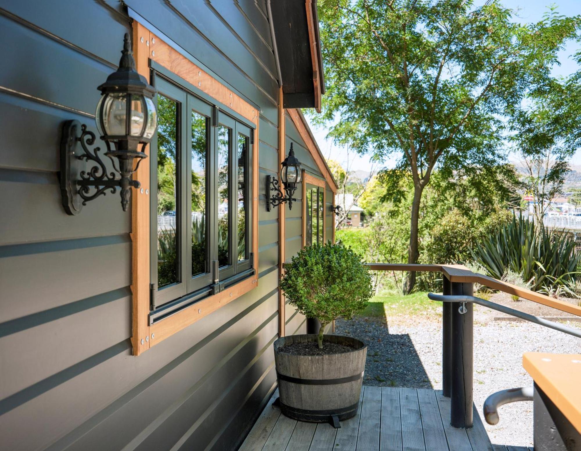 Black Cottage Boutique Acommodation Havelock North Ngoại thất bức ảnh